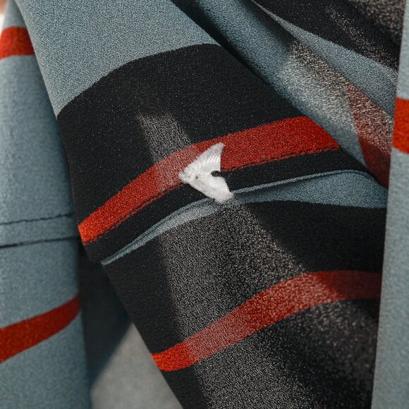 Gucci PF/15 Dusty Avio Triangle-Print Silk Shirt - Picture 10 of 10